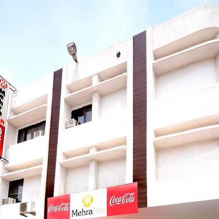 Hotel Mehra Inn Amritsar Exteriör bild