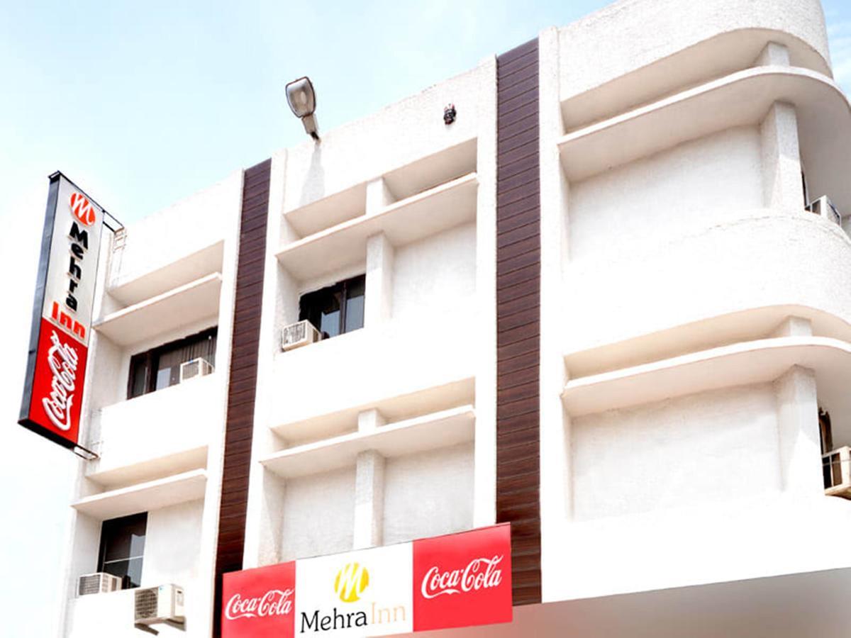 Hotel Mehra Inn Amritsar Exteriör bild