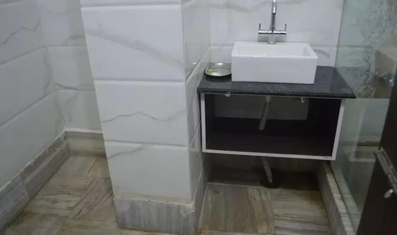 Hotel Mehra Inn Amritsar Exteriör bild