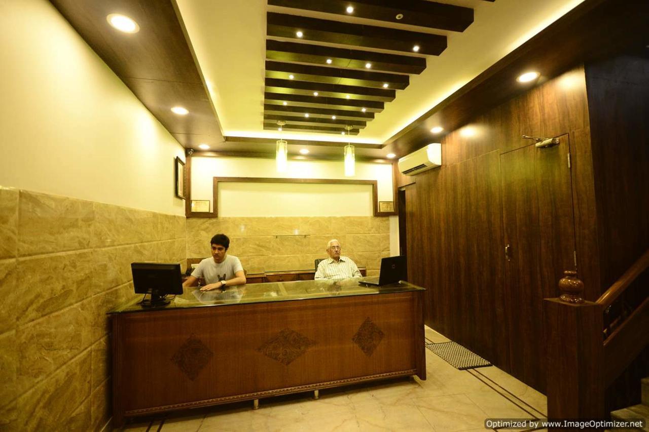 Hotel Mehra Inn Amritsar Exteriör bild
